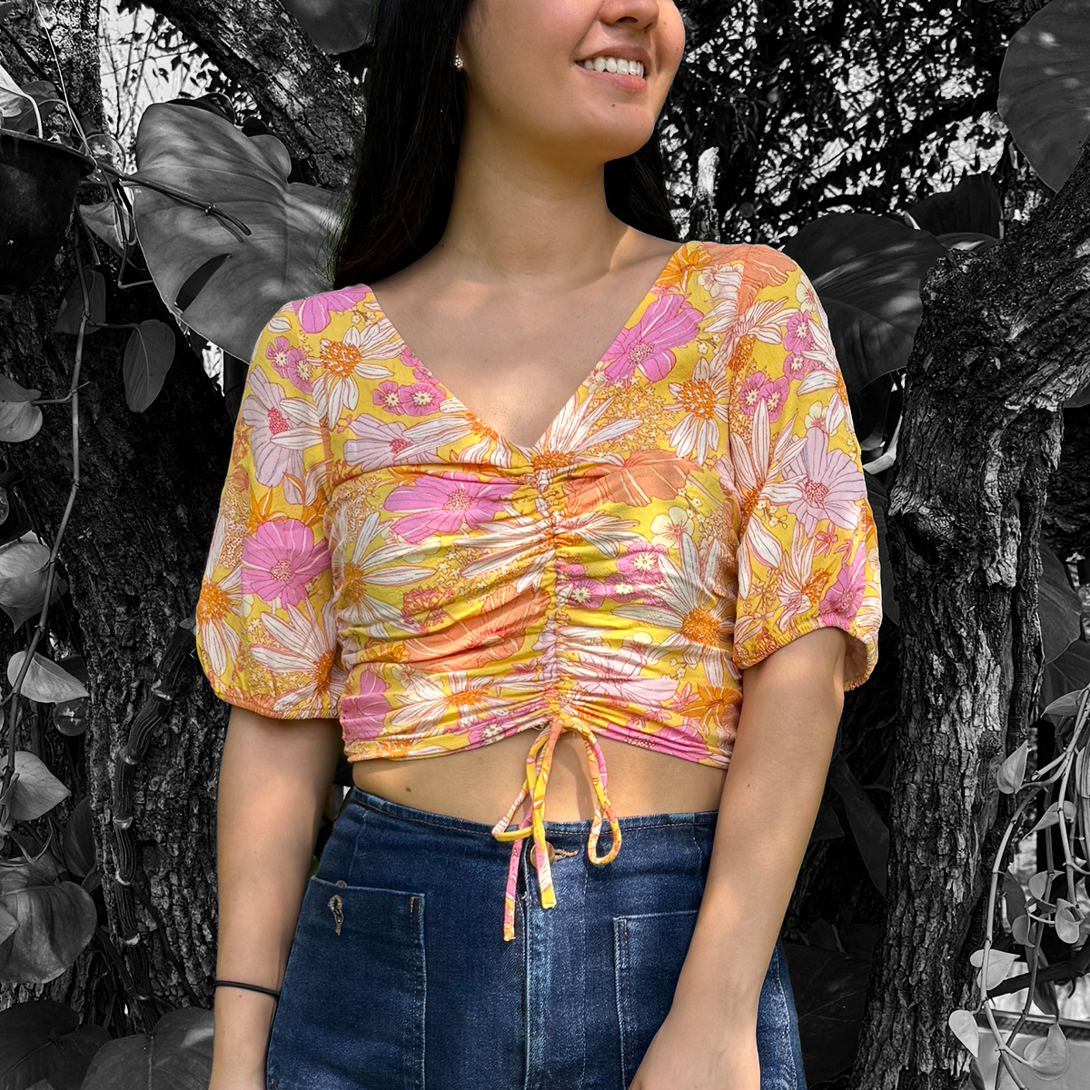 Crop top floral estilo hippie