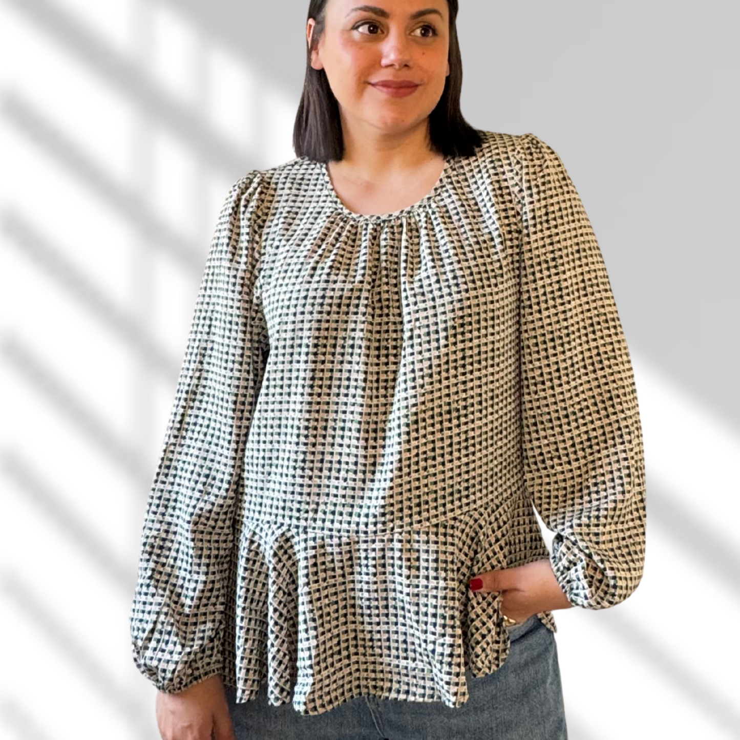 Blusa femenina con estampado retro