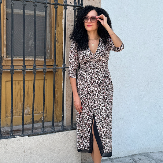 Vestido midi con cintura tipo corset