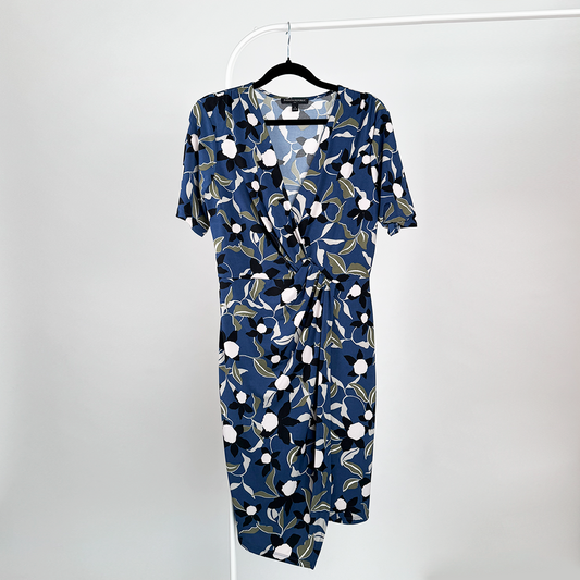 Vestido floral en tonos azules