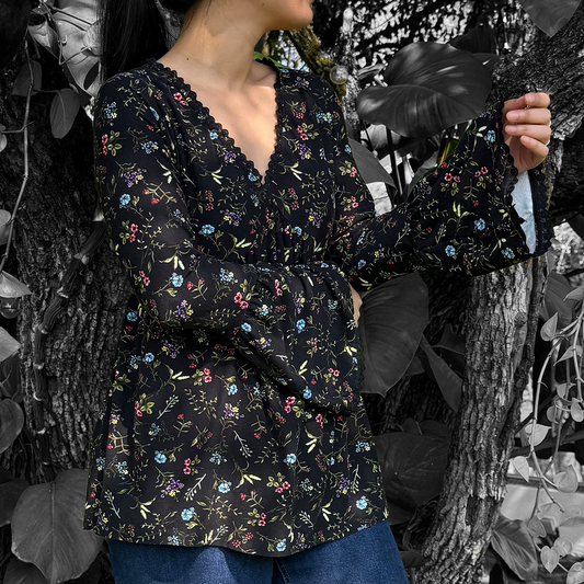 Blusa floreada estilo bohemia