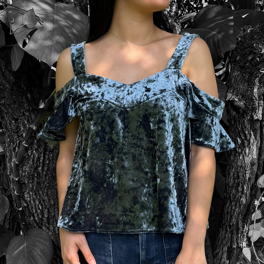 Blusa sin hombros de terciopelo azul