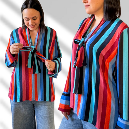 Blusa con rayas de colores y moño