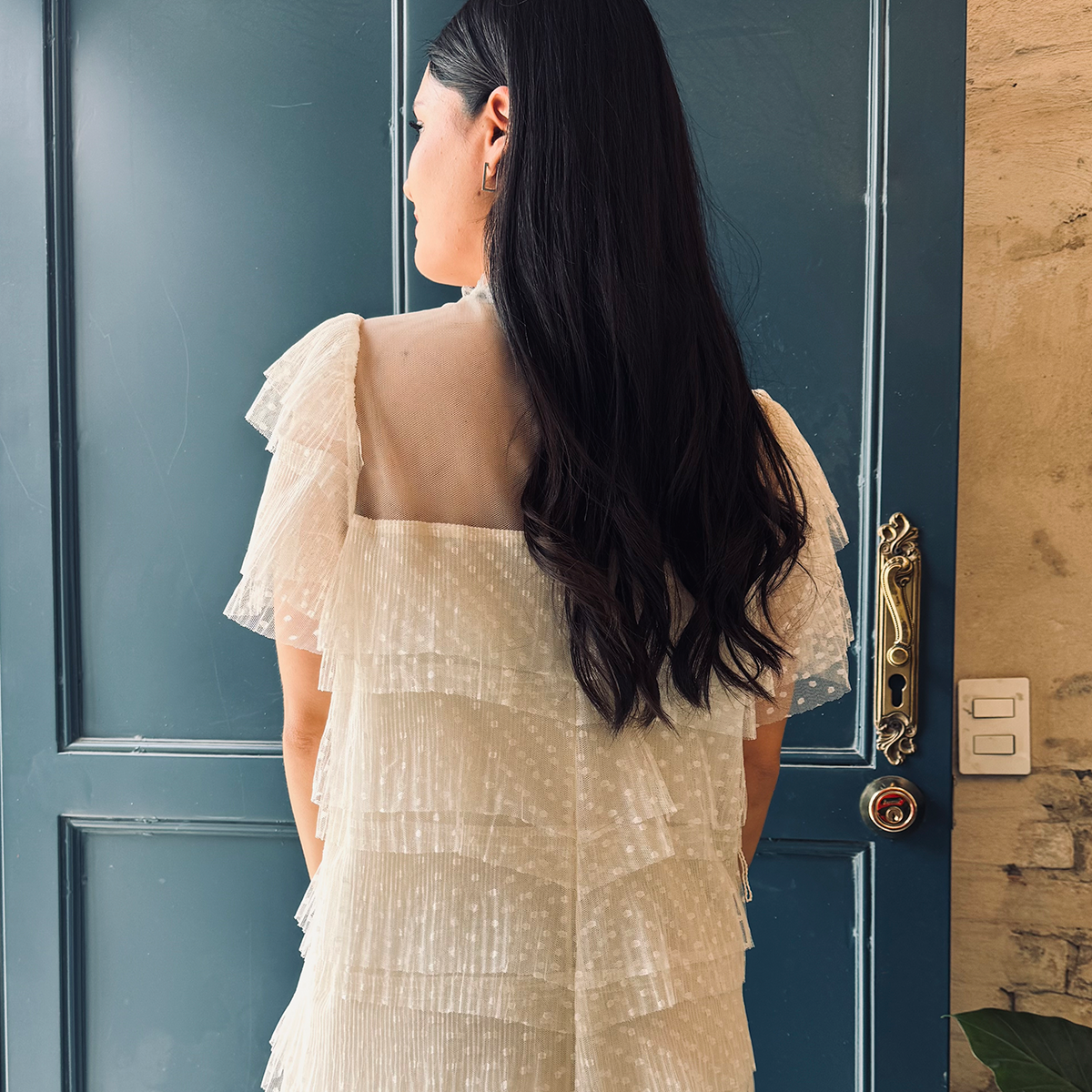 Vestido midi romántico beige