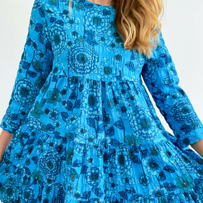 Vestido holgado de flores azules