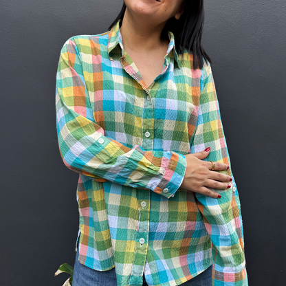 Camisa ligera con cuadros de colores