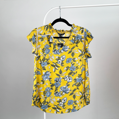 Blusa con explosión floral