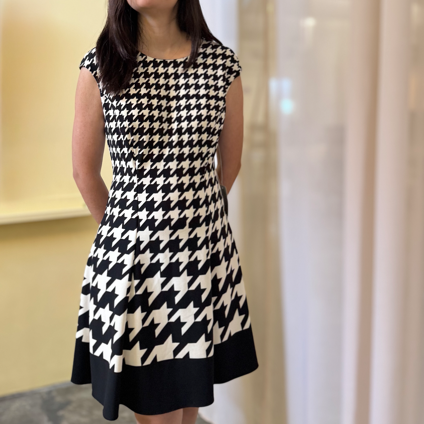 Vestido en estampado Houndstooth