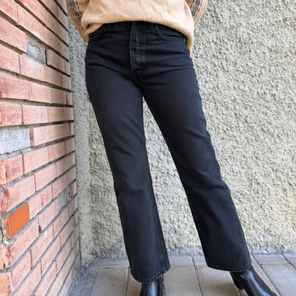Jeans negro en corte recto