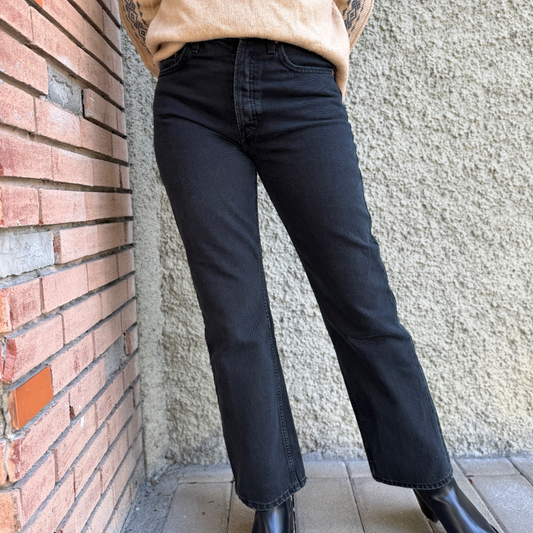 Jeans negro en corte recto