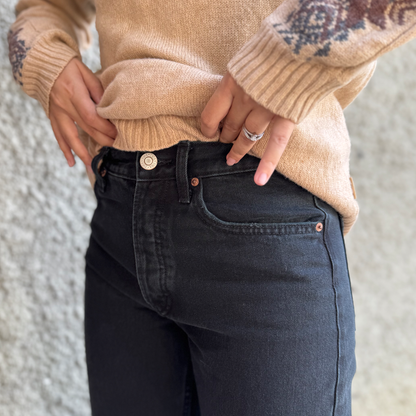Jeans negro en corte recto